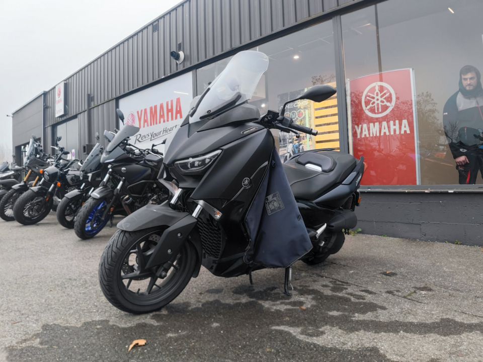 YAMAHA XMAX 125 TECH MAX 4