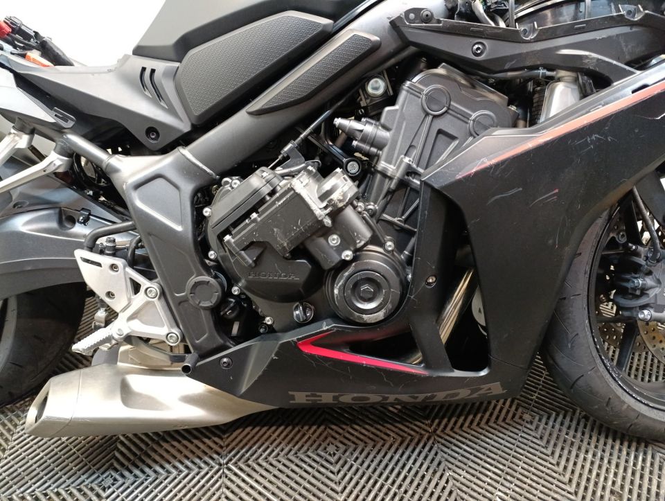 HONDA CBR 650  R 4
