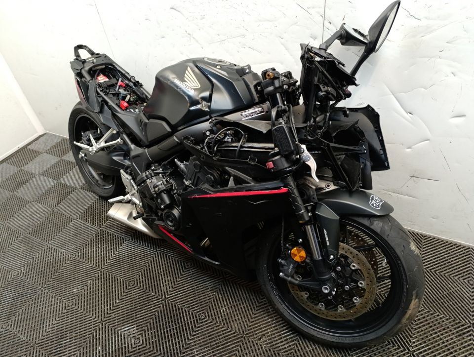 HONDA CBR 650  R 4
