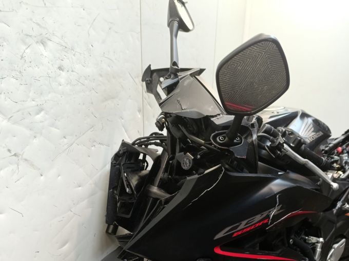 HONDA CBR 650  R 4