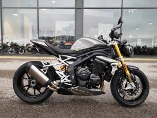 TRIUMPH SPEED TRIPLE 1200 RS - 2021