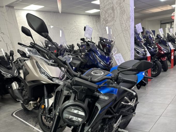 HONDA CB125R CB 125 R 4