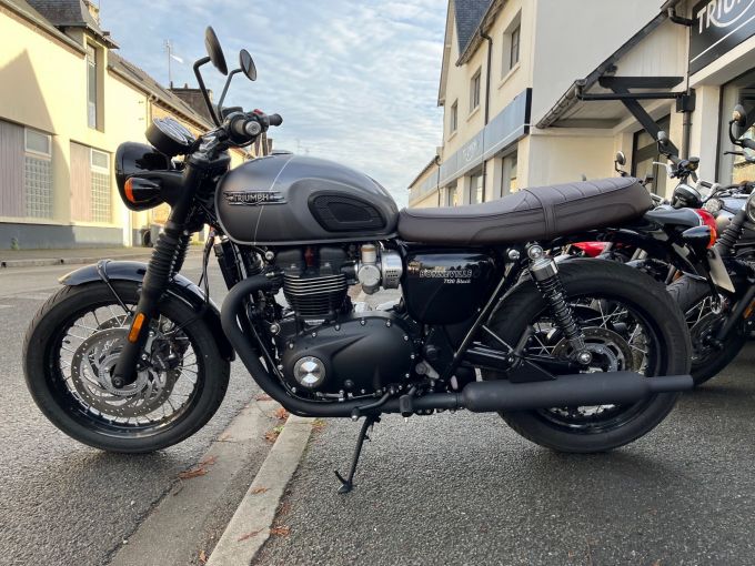 TRIUMPH Bonneville T120 Black 4