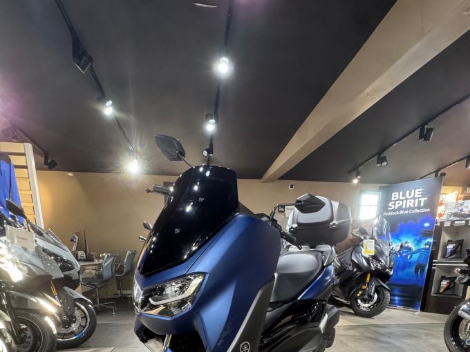 YAMAHA NMAX 125 4