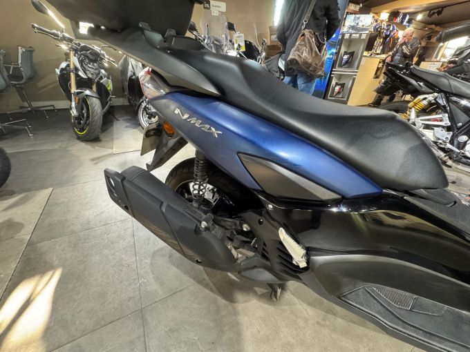 YAMAHA NMAX 125 4