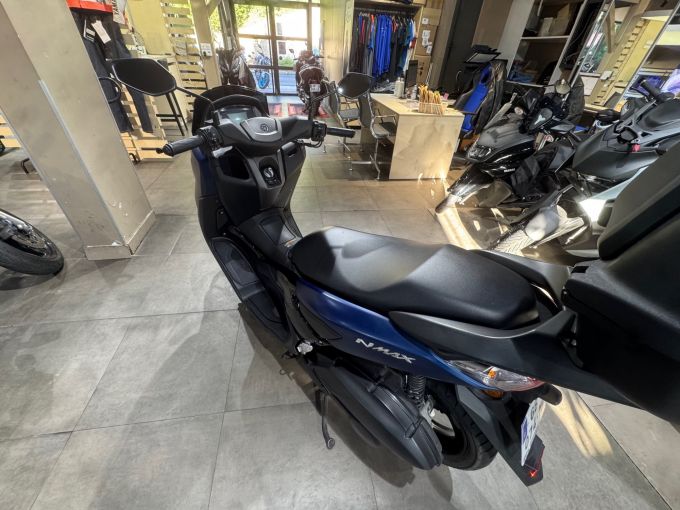 YAMAHA NMAX 125 4