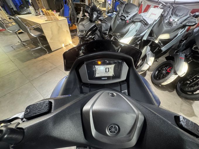 YAMAHA NMAX 125 4