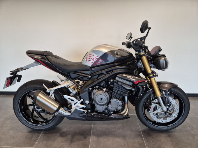 TRIUMPH SPEED TRIPLE 1200 RS 4