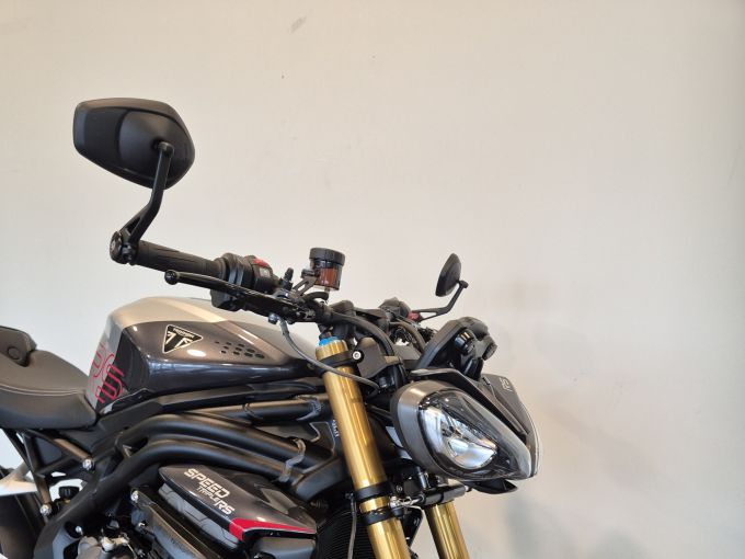 TRIUMPH SPEED TRIPLE 1200 RS 4