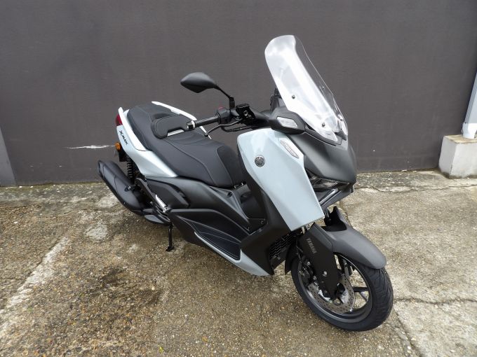 YAMAHA XMAX 125 TECH MAX 4