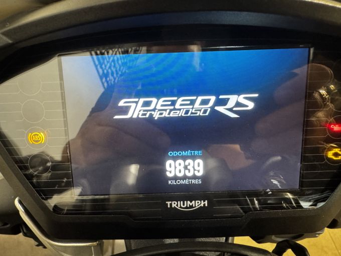 TRIUMPH SPEED TRIPLE 1050 RS 4