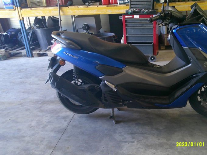 YAMAHA NMAX 125 4