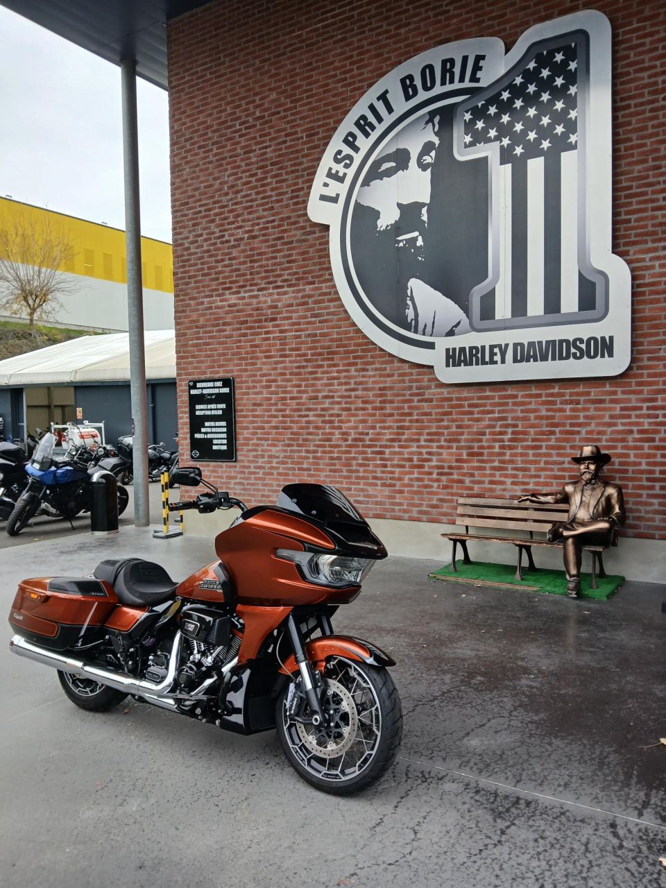 HARLEY-DAVIDSON TOURING ROAD GLIDE 1977 CVO 4