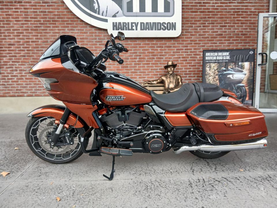 HARLEY-DAVIDSON TOURING ROAD GLIDE 1977 CVO 4
