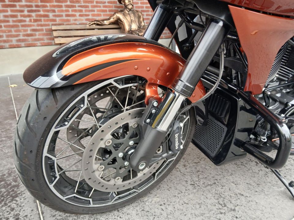 HARLEY-DAVIDSON TOURING ROAD GLIDE 1977 CVO 4