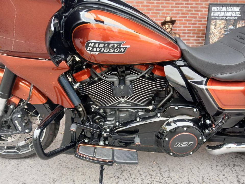 HARLEY-DAVIDSON TOURING ROAD GLIDE 1977 CVO 4