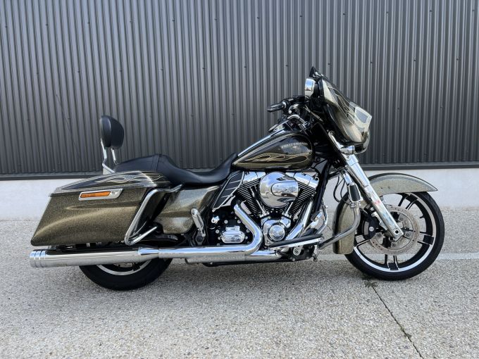 HARLEY-DAVIDSON TOURING STREET GLIDE 1690 4