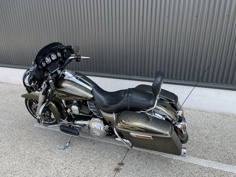 HARLEY-DAVIDSON TOURING STREET GLIDE 1690 4
