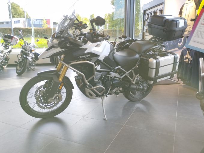 TRIUMPH TIGER 1200 RALLY EXPLORER 4