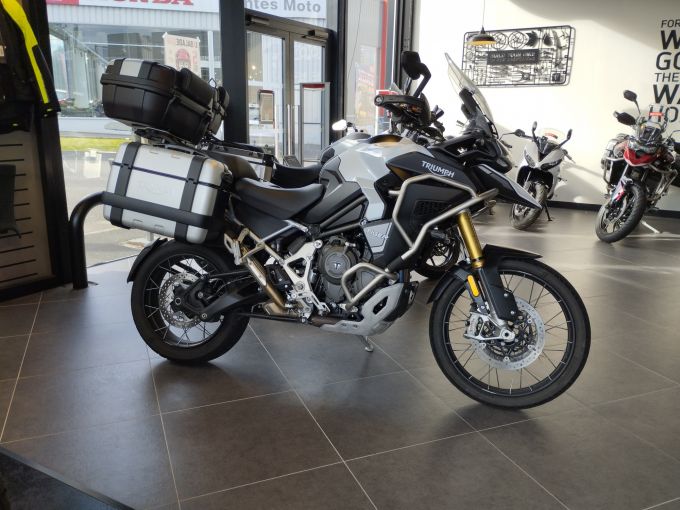 TRIUMPH TIGER 1200 RALLY EXPLORER 4