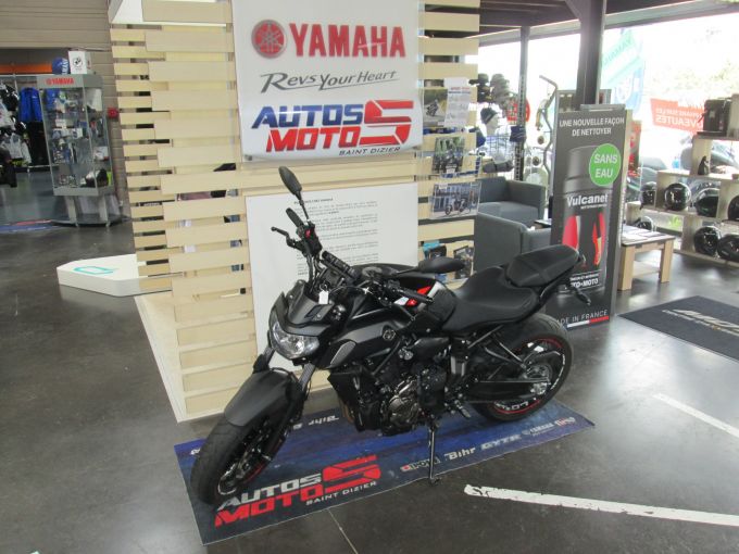 YAMAHA 700  MT 07 (permis A2) 4
