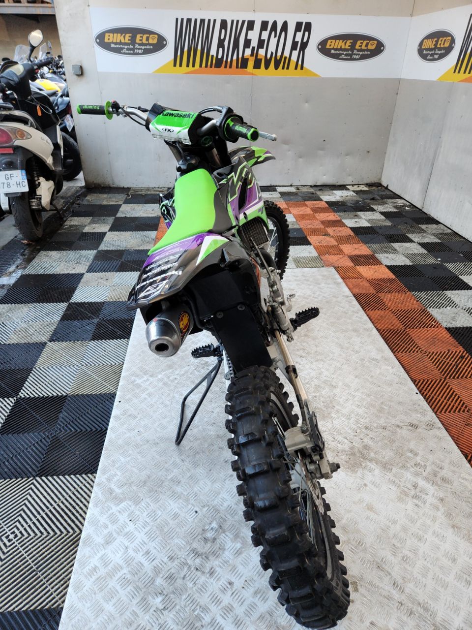 KAWASAKI KX 4