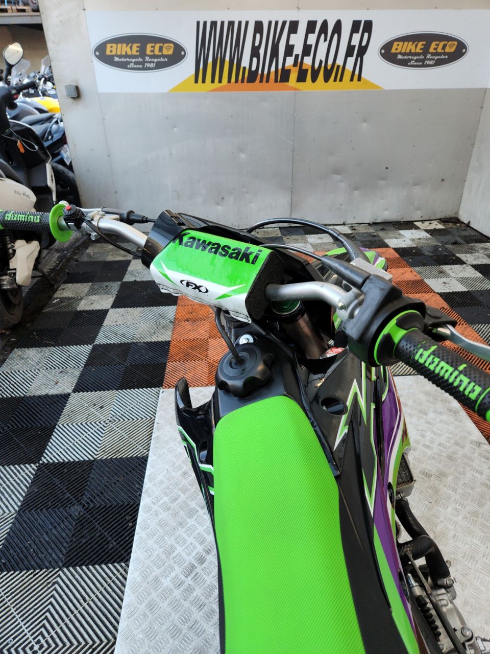 KAWASAKI KX 4