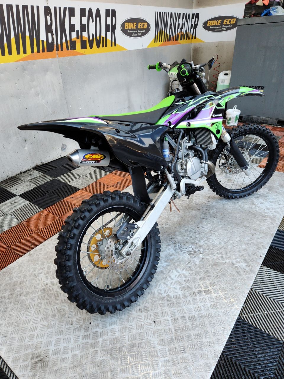 KAWASAKI KX 4