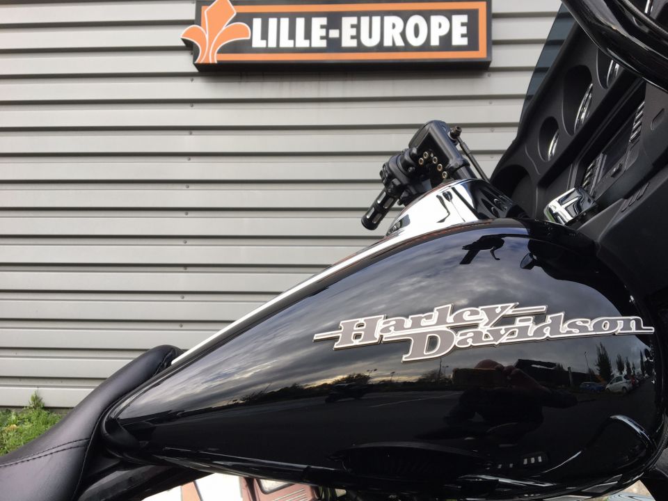 HARLEY-DAVIDSON TOURING STREET GLIDE 1690 SPECIAL 4