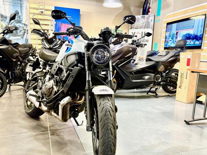 YAMAHA XSR 700 4