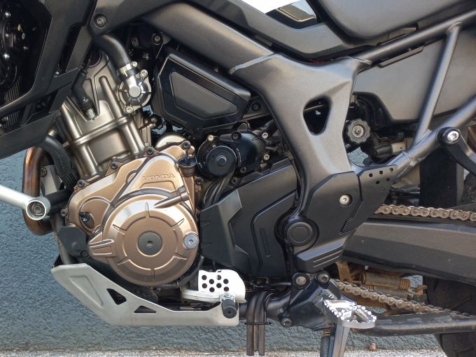 HONDA AFRICA TWIN CRF1000D DCT 4