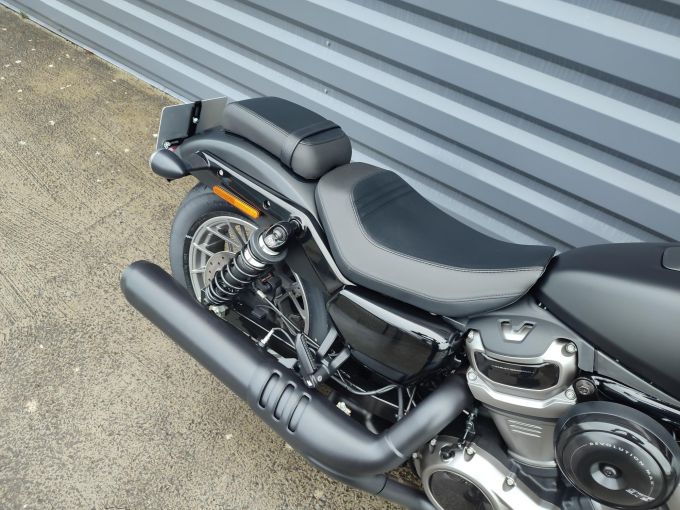 HARLEY-DAVIDSON SPORTSTER NIGHTSTER 975 SPECIAL 4