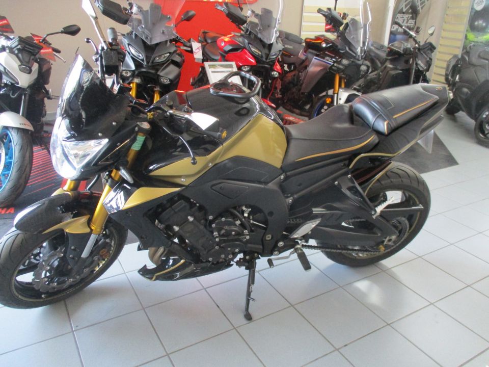 YAMAHA FZ8 N SPR 4