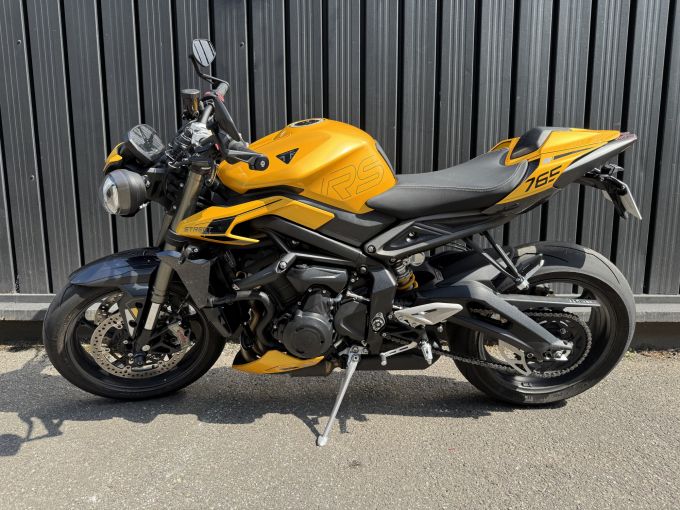 TRIUMPH STREET TRIPLE 765 RS 4