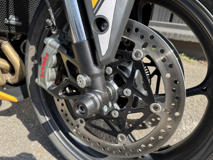 TRIUMPH STREET TRIPLE 765 RS 4