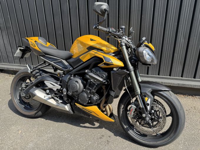 TRIUMPH STREET TRIPLE 765 RS 4