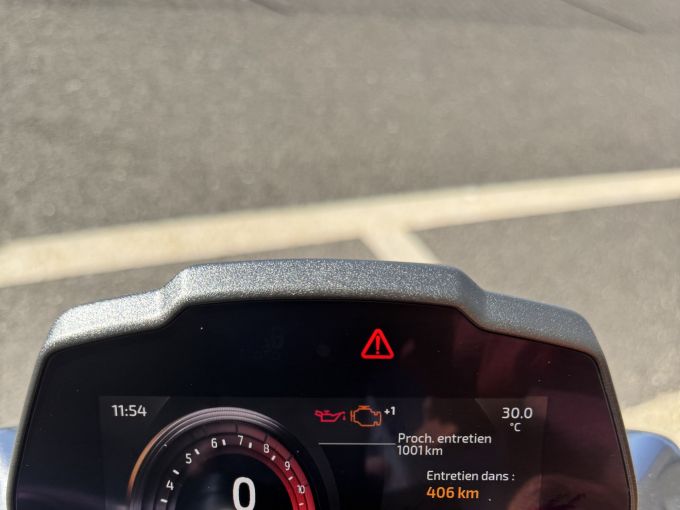TRIUMPH SPEED TRIPLE 1200 RS 4
