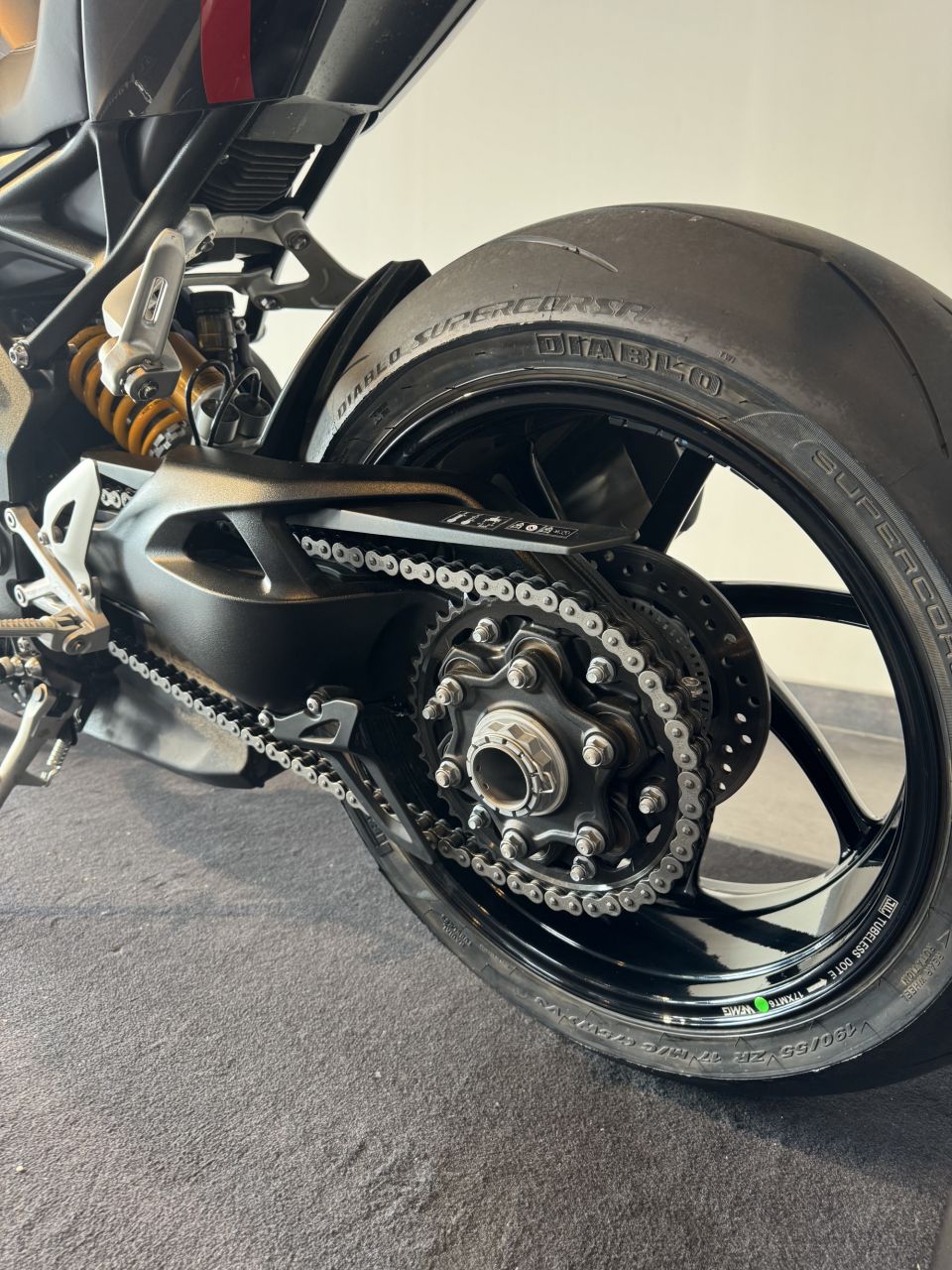 TRIUMPH SPEED TRIPLE 1200 RS 4