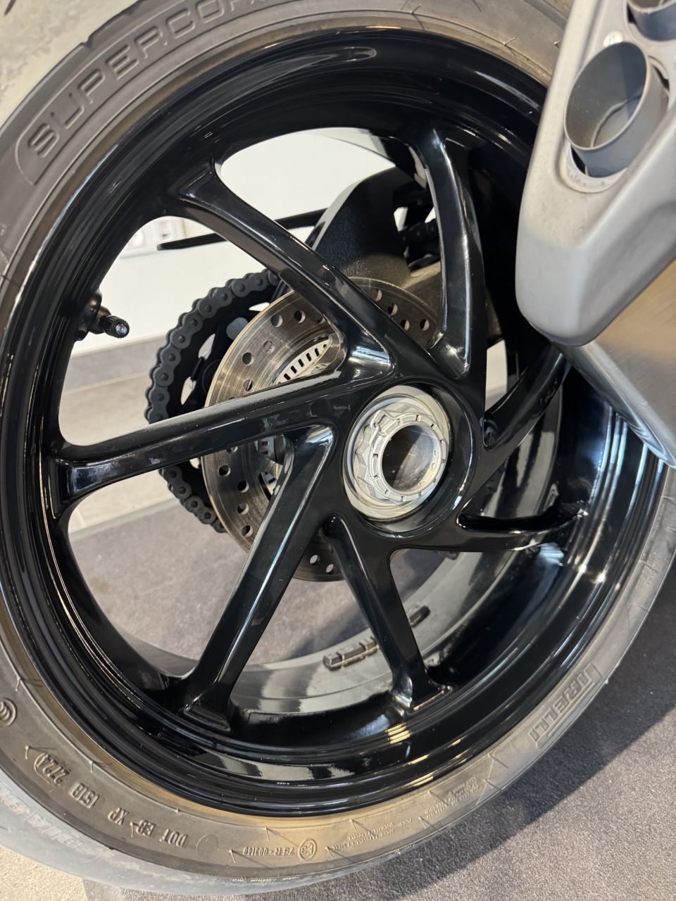 TRIUMPH SPEED TRIPLE 1200 RS 4