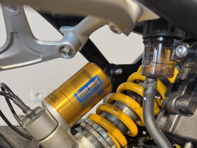 TRIUMPH SPEED TRIPLE 1200 RS 4