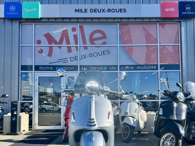 VESPA GTS 125IE SUPER 4