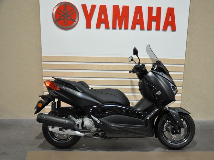 YAMAHA X-MAX 125 IRON MAX 4