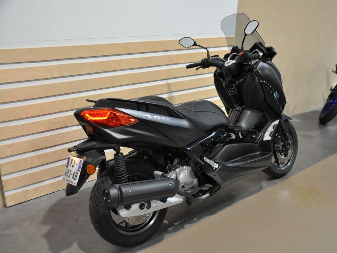YAMAHA X-MAX 125 IRON MAX 4