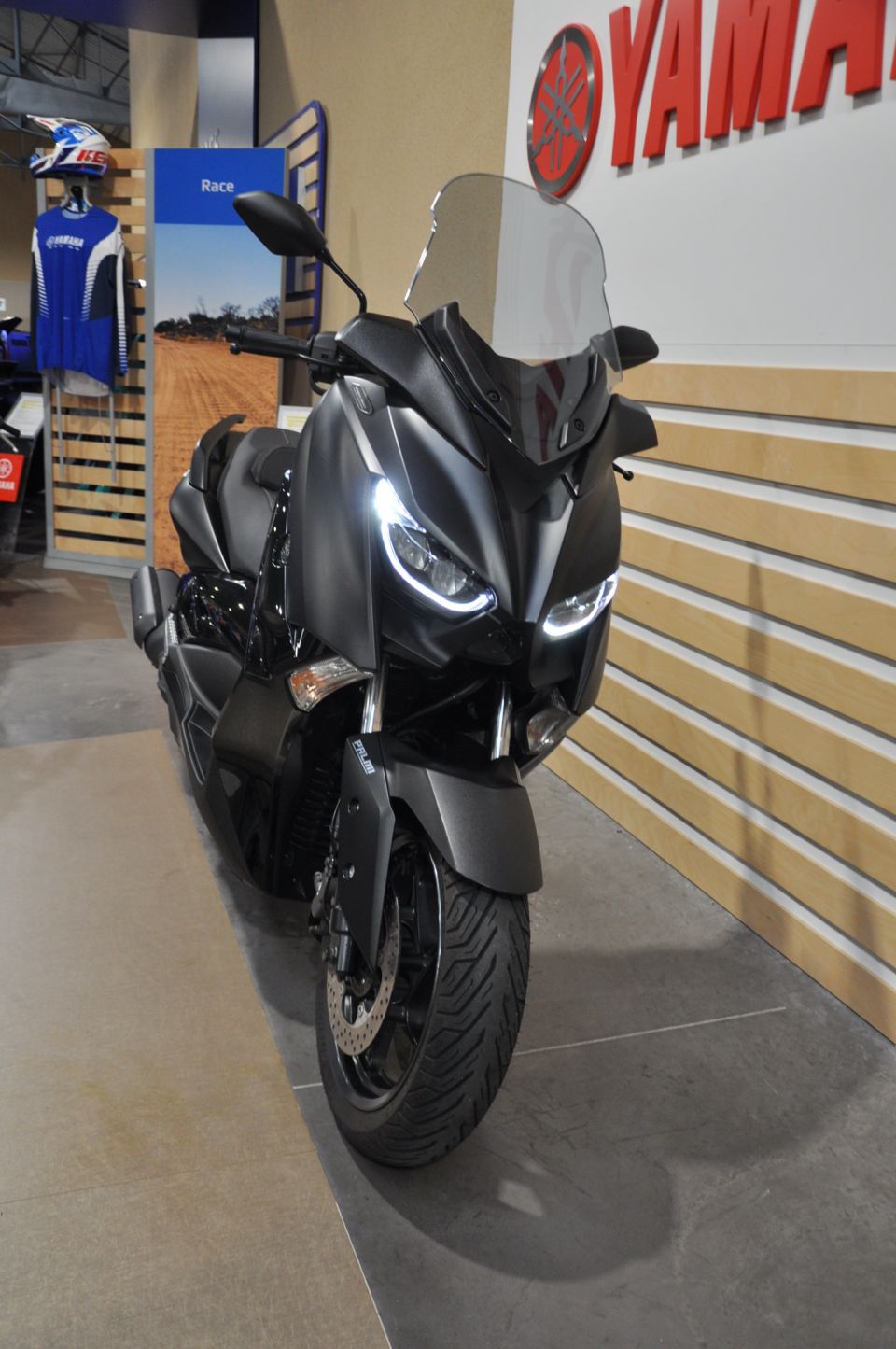 YAMAHA X-MAX 125 IRON MAX 4