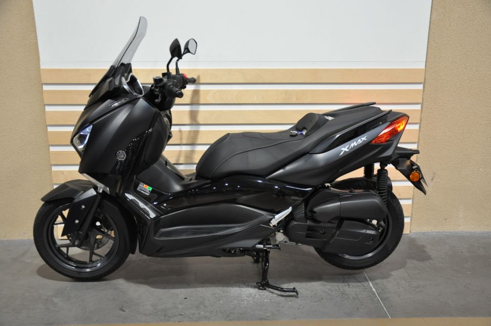 YAMAHA X-MAX 125 IRON MAX 4