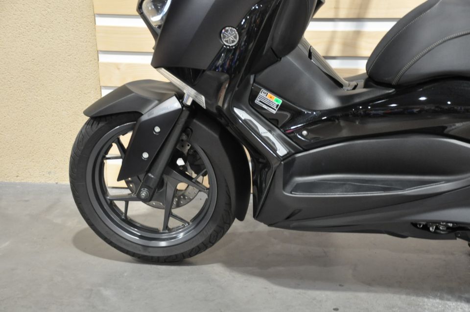 YAMAHA X-MAX 125 IRON MAX 4