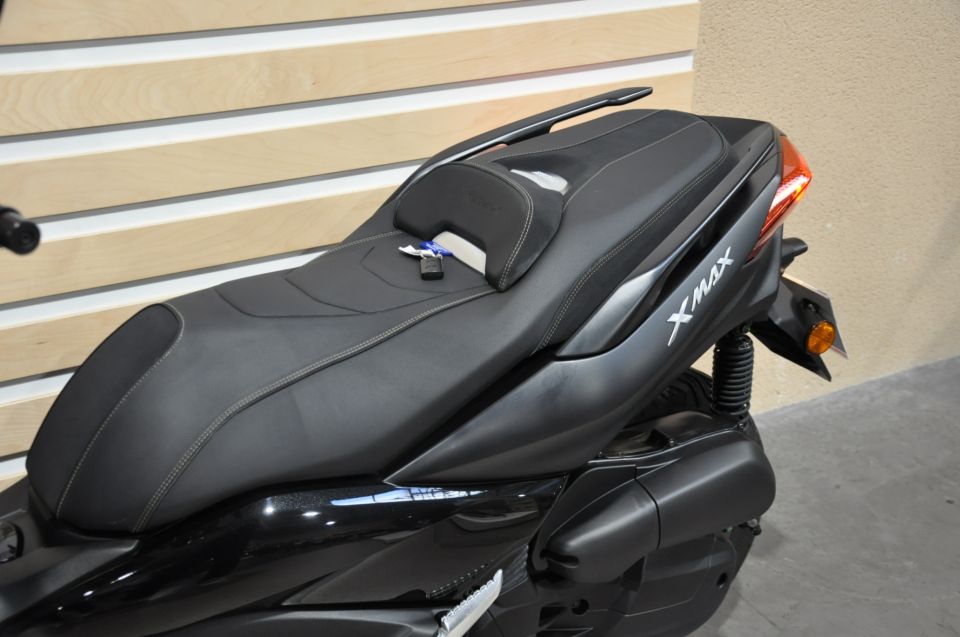 YAMAHA X-MAX 125 IRON MAX 4