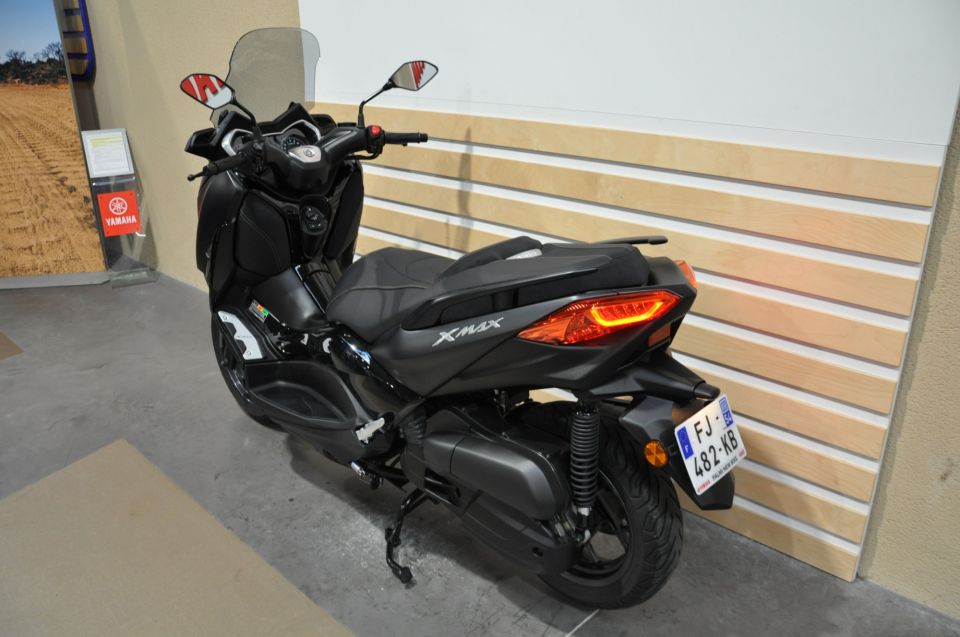 YAMAHA X-MAX 125 IRON MAX 4