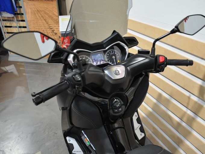 YAMAHA X-MAX 125 IRON MAX 4