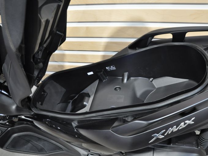 YAMAHA X-MAX 125 IRON MAX 4